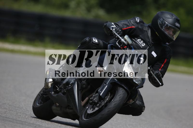 /Archiv-2024/29 12.06.2024 MOTO.CH Track Day ADR/Gruppe blau/1